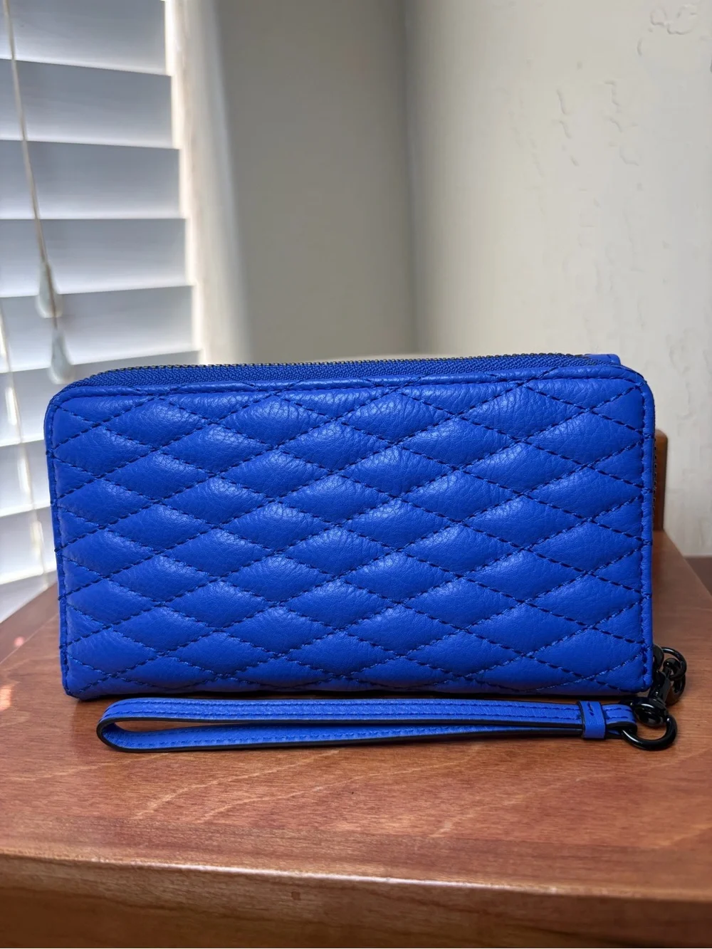 Rebecca Minkoff NWOT Cobalt Blue Quilted Leather Zip Around Wallet Wristlet
